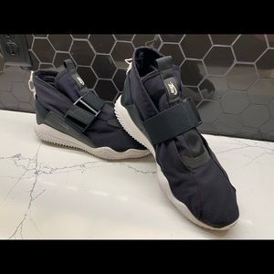 Men’s Nike Komyuter PRM Size 10.5